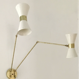 Wall mounted articulated 2-arm brass
