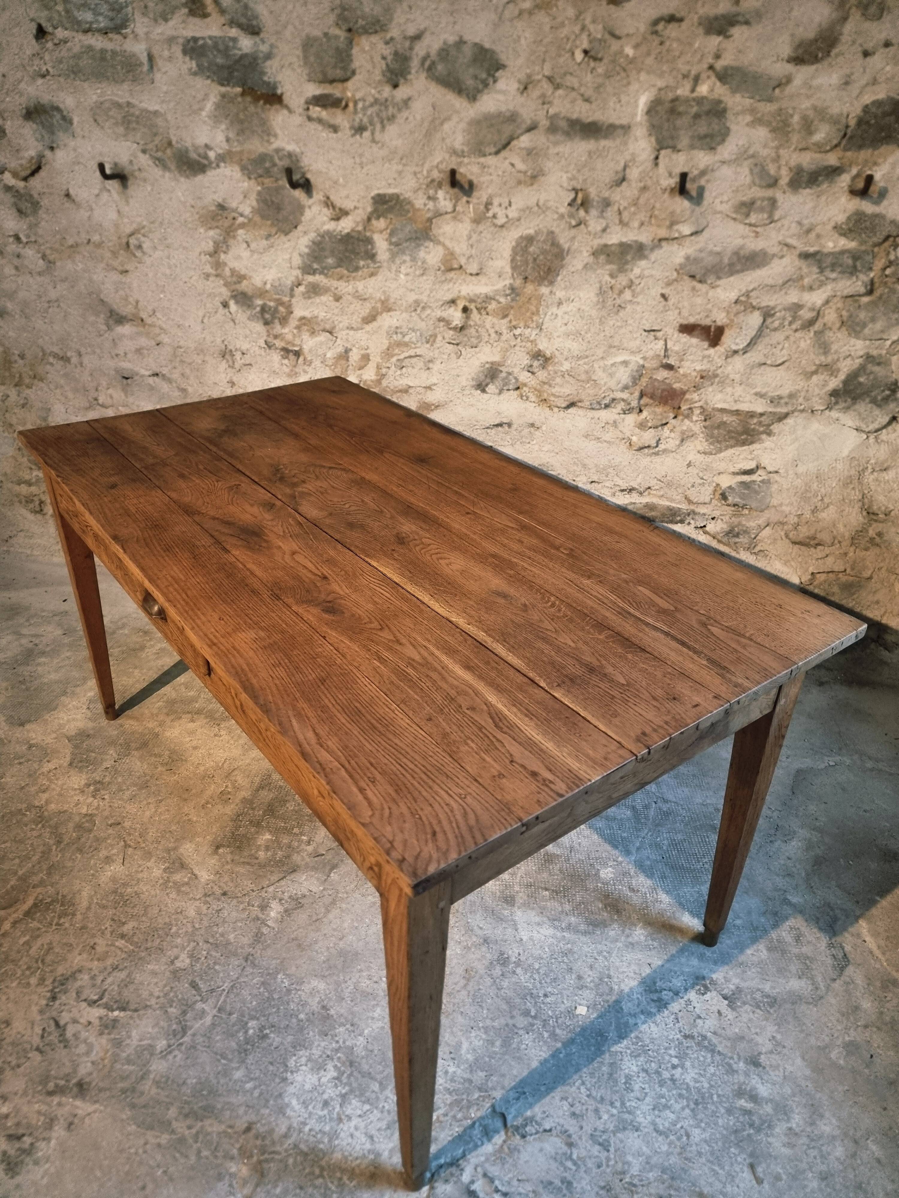 Antique oak farmhouse table – Circa 1900 – Rustic table with drawer