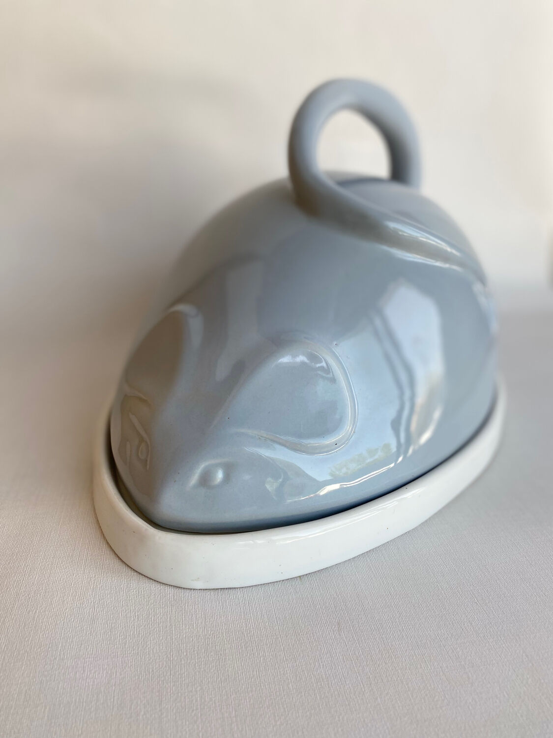 Cloche à fromage et son plateau