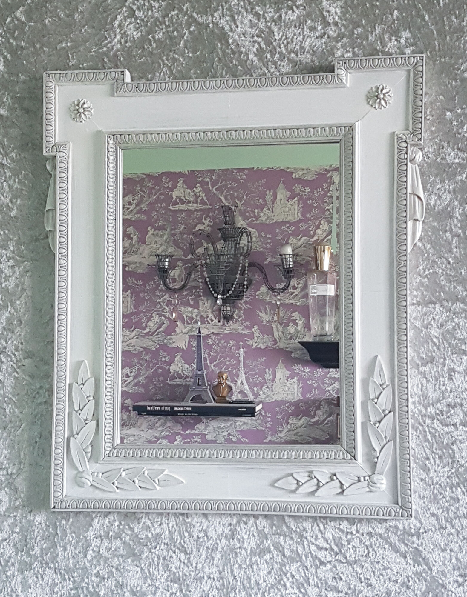 White mirror - 57x49cm