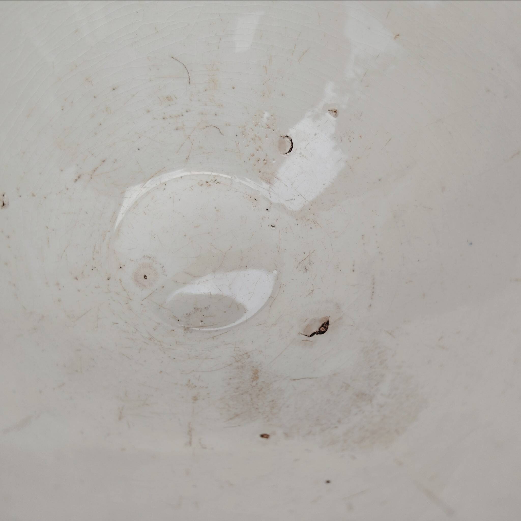 Pair of bowls, Sarreguemines earthenware, geometric design.