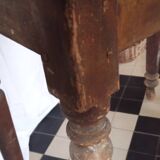 Table with turned legs