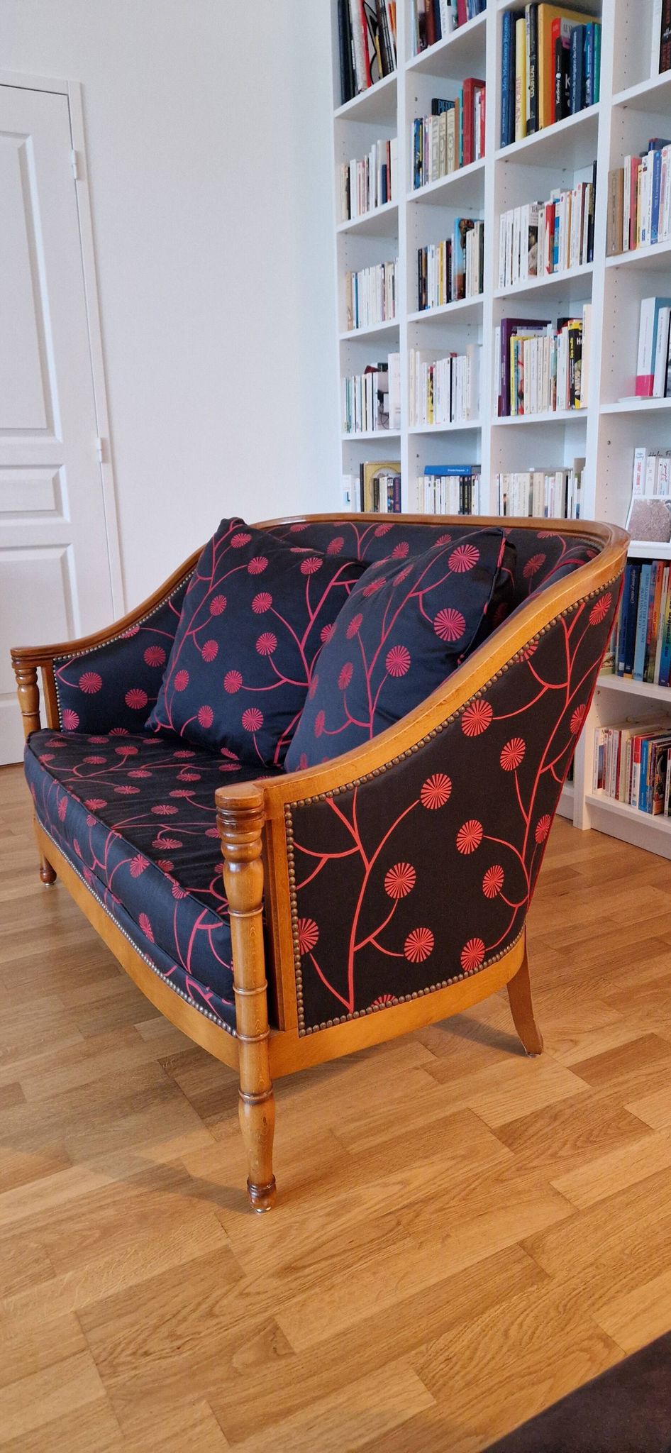 Two-seater sofa