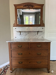 Commode de toilette ancienne, marbre blanc et miroir biseauté