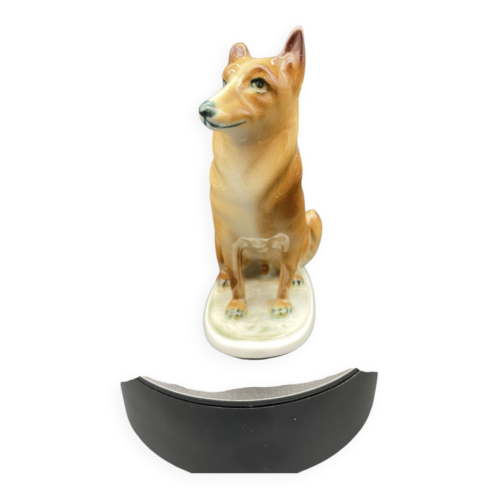Vintage porcelain sitting dog Zsolnay Pécs – Hungary, 1960s