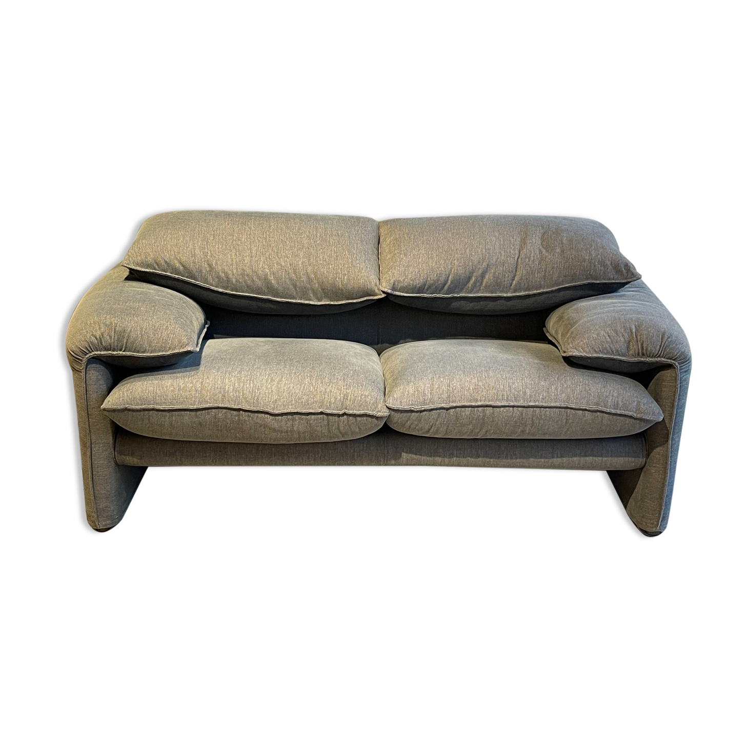 Maralunga 2 places by Vico Magistretti  for Cassina