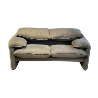 Maralunga 2 places by Vico Magistretti  for Cassina