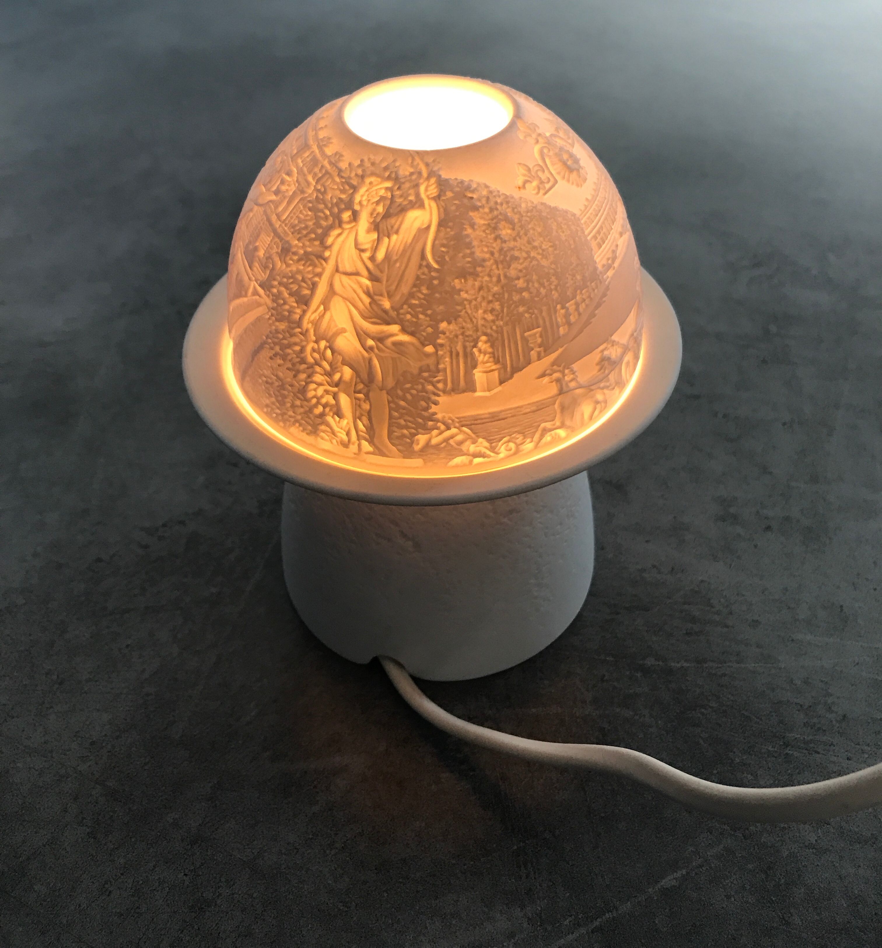 LAMP Night light Lithophanie BERNARDAUD Limoges in BISCUIT decoration VERSAILLE signed