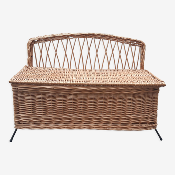 Children's wicker chest bench