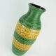Vase de sol en céramique verte ocre à motif en relief des années 1960, modèle l1142-50