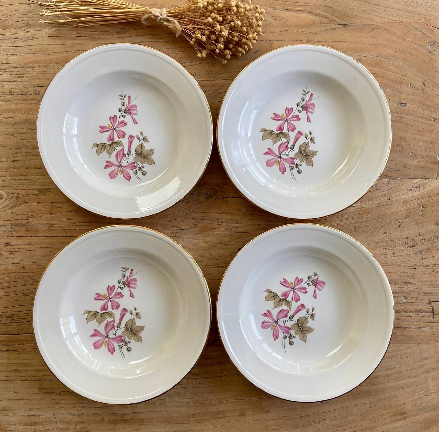 4 Boch La Louvière Belgium soup plates