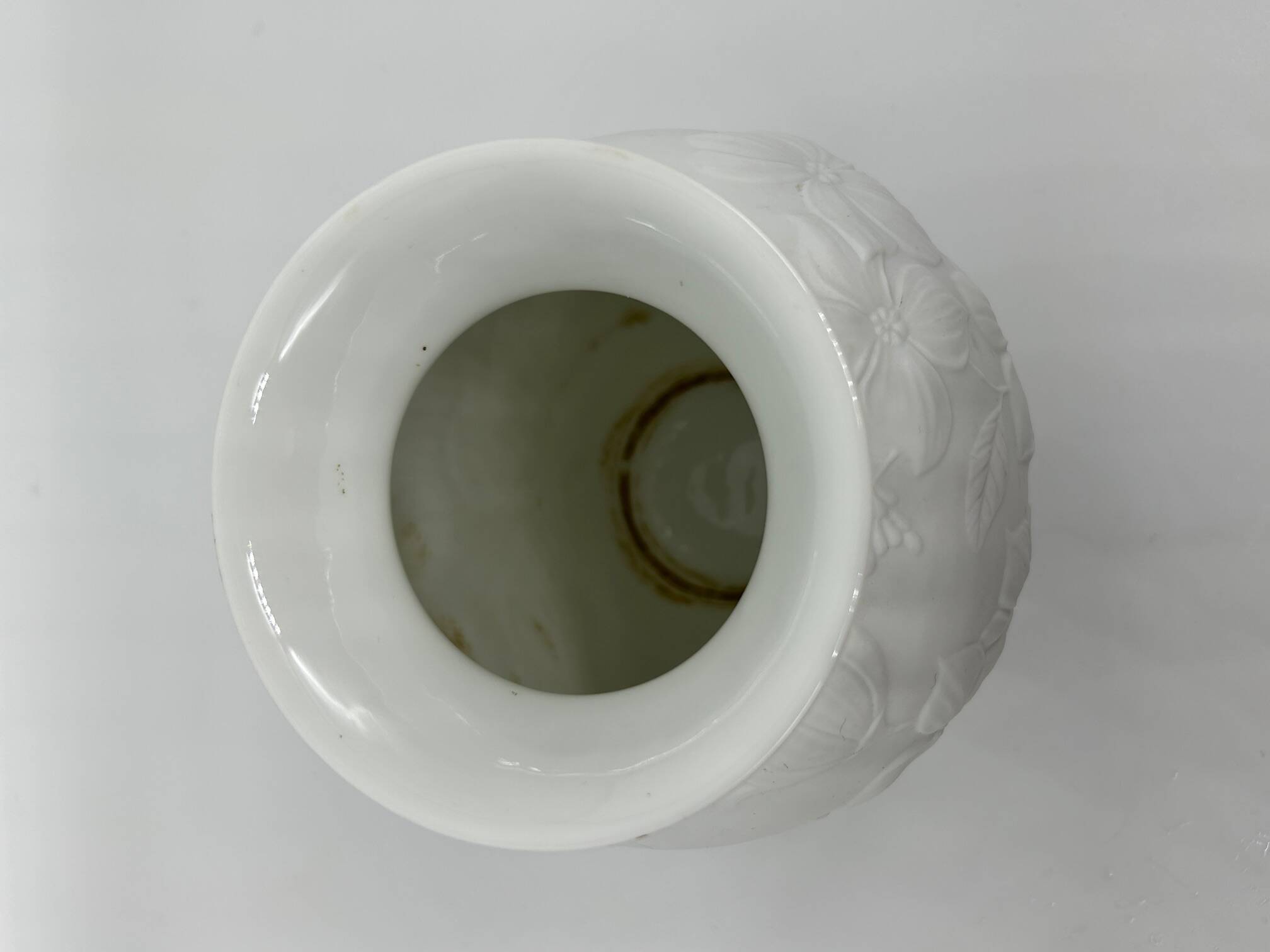 Kaiser biscuit porcelain vase