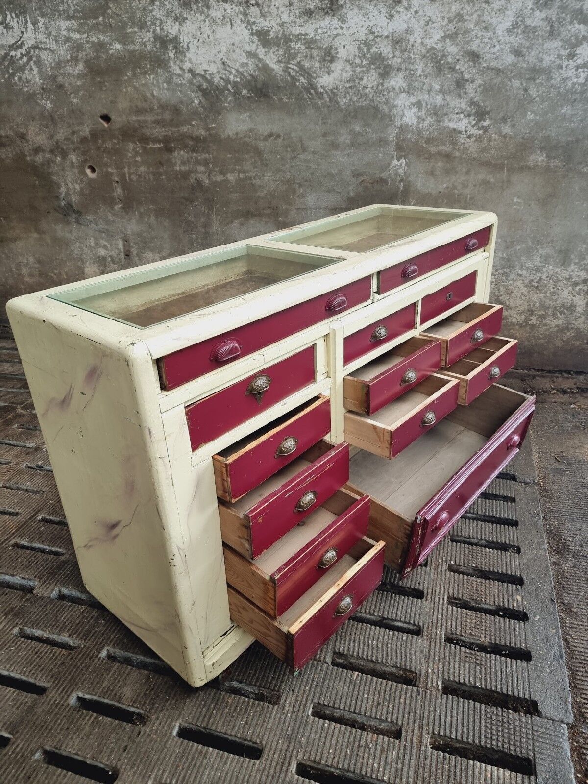 Antique counter drawercabinet