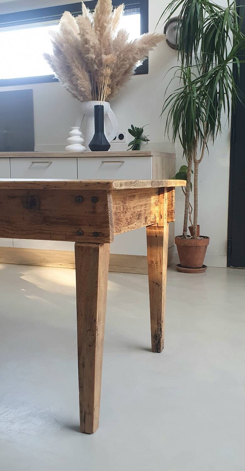 Farmhouse table