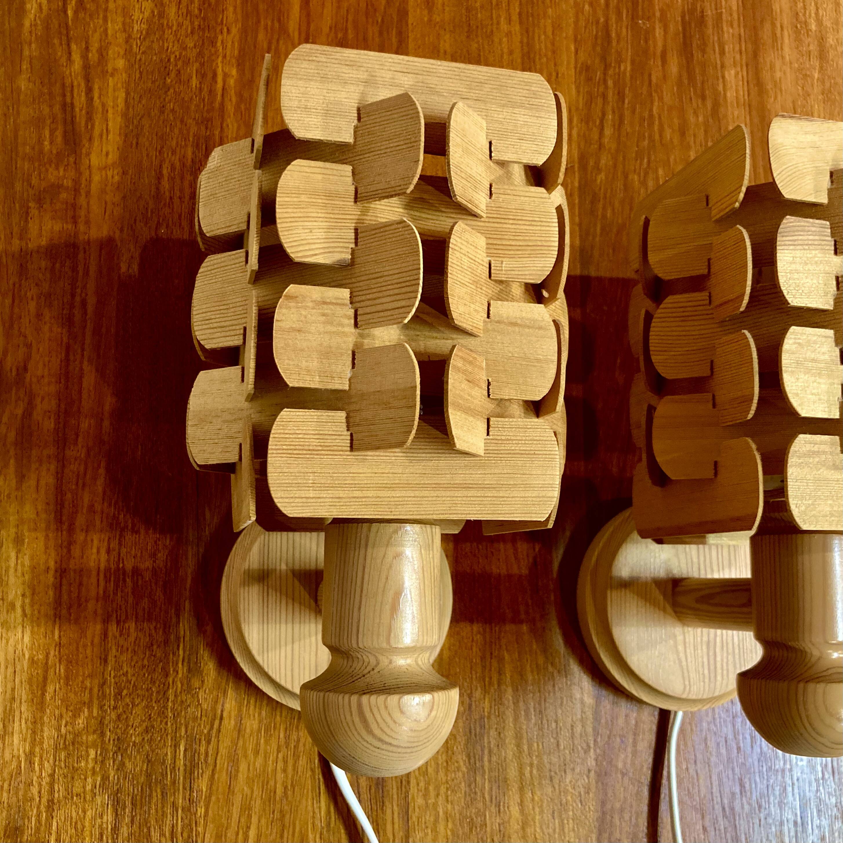 Pair of scandinavian design wall lights 1960.
