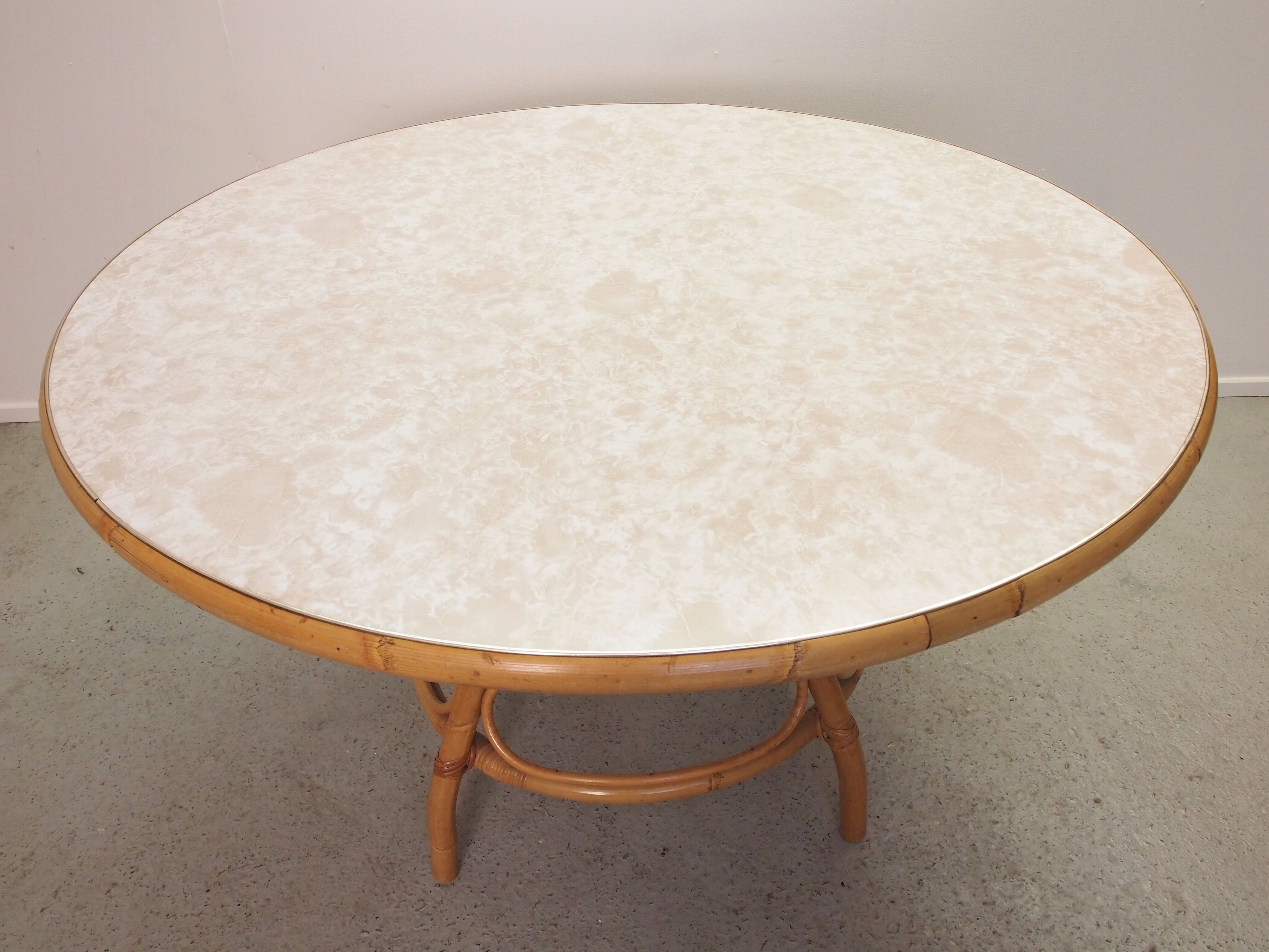 Vintage mid century dutch design rattan round table by Rohe