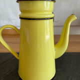 Cafetière jaune en métal émaillé