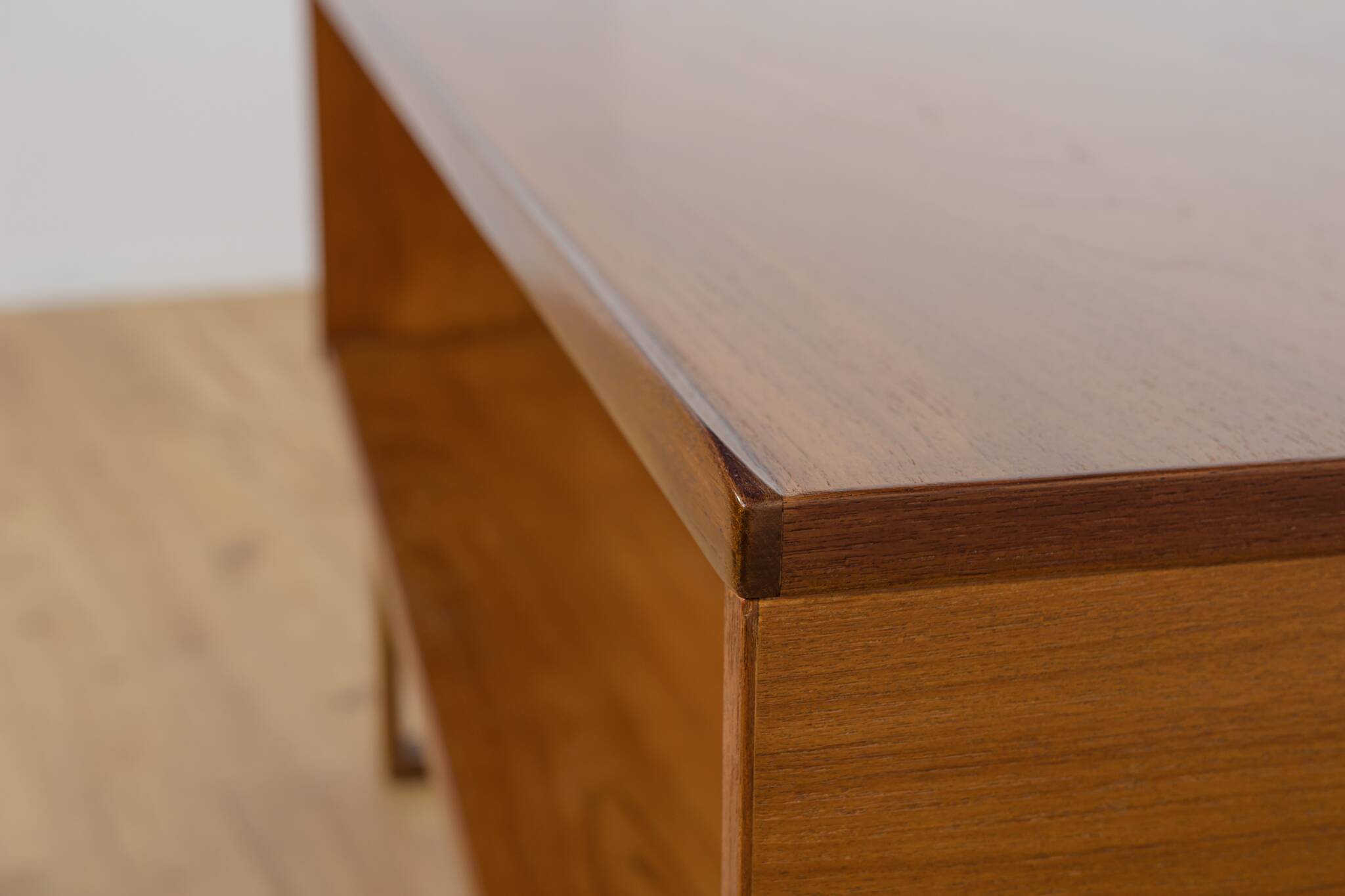 Mid-Century Teak Freestanding Desk by Torben Valeur & Henning Jensen for Dy