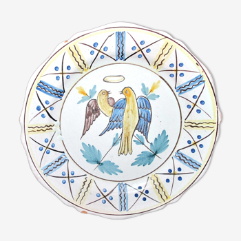 Assiette au colombe symbole Mariage en faïence de Malicorne 1850-1900