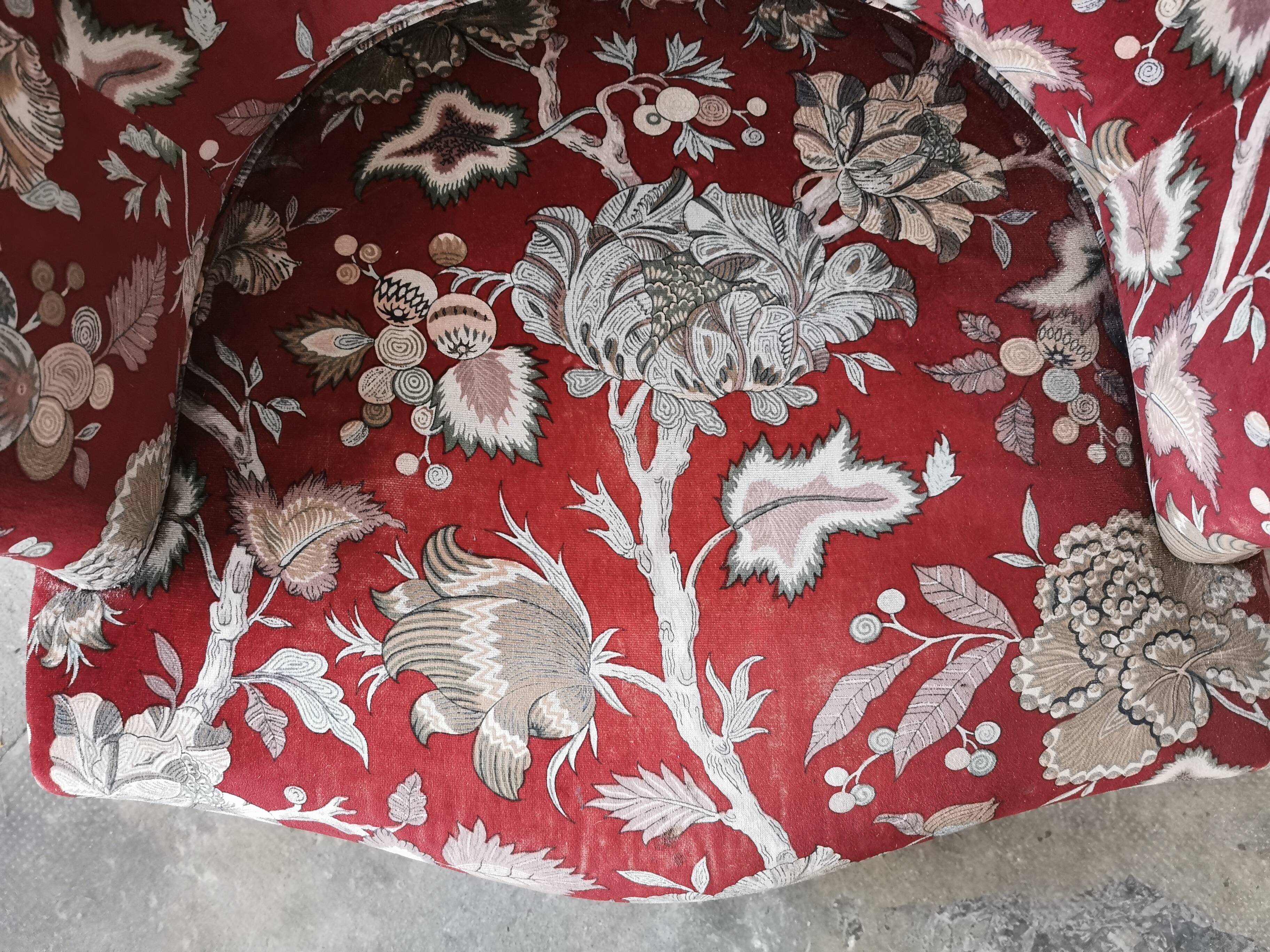 Velvet toad armchair