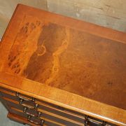 Buffet en noyer Burr & Burl avec patine