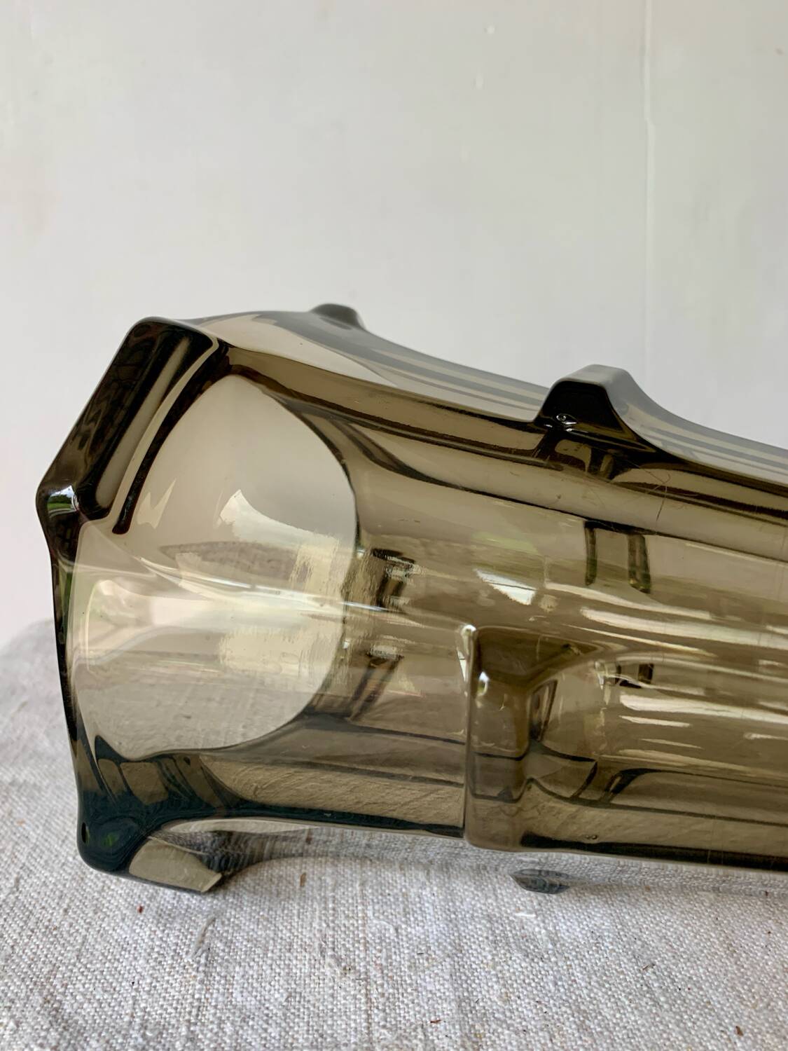 Vase cornet 1930 Art Deco verre fumé