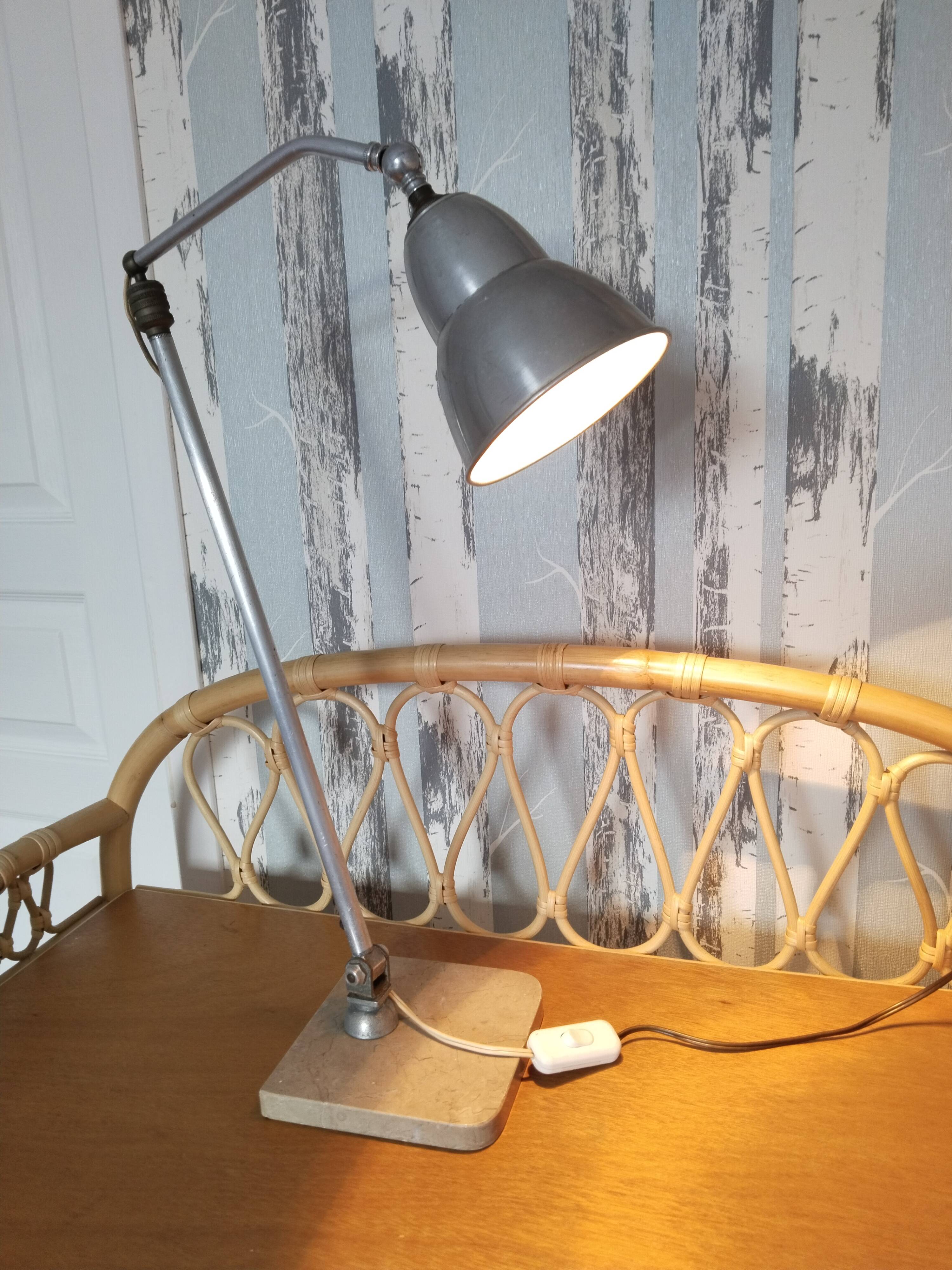 Articulated desk lamp, in aluminum and marble