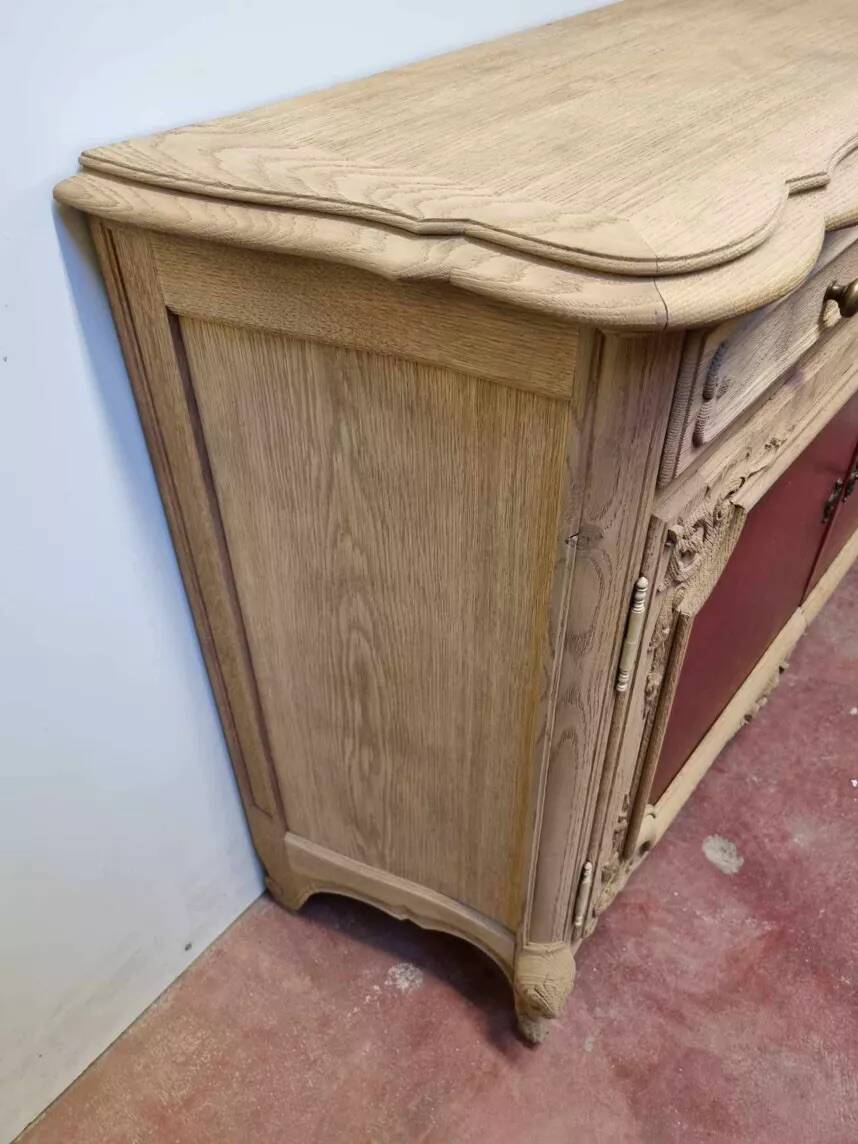 Louis XV buffet in oak & leather - Sandblasted