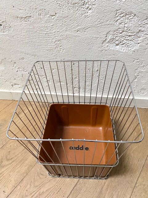 Caddie paper basket