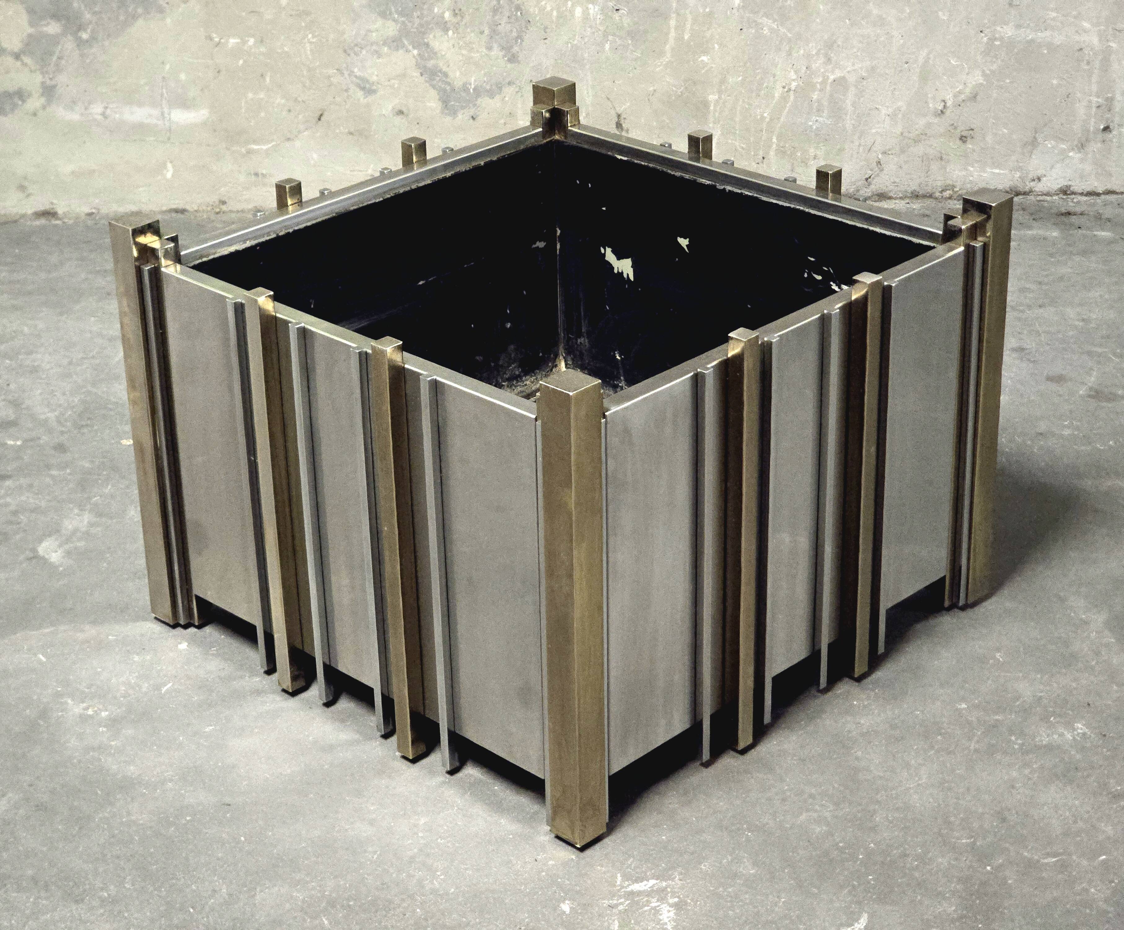 Romeo Rega for Zevi, attributed to – Chrome and brass planter, It