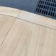 Table ronde extensible style Directoire rénovée en bois clair  avec 2 rallo