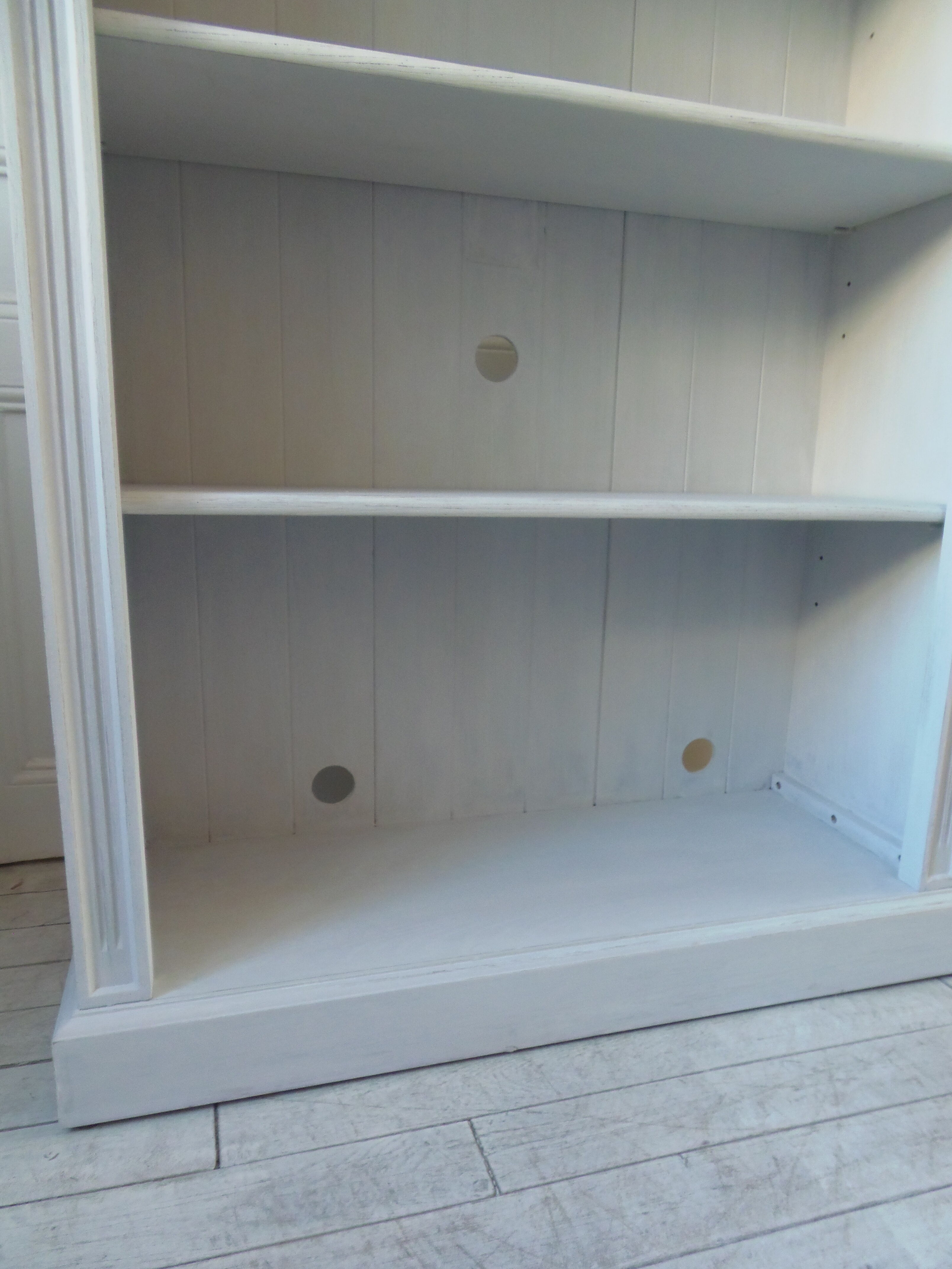 Pearl grey patinated bookcase
