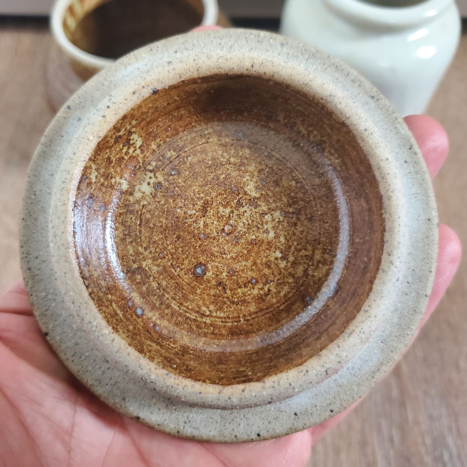 Set of 2 ceramic pots