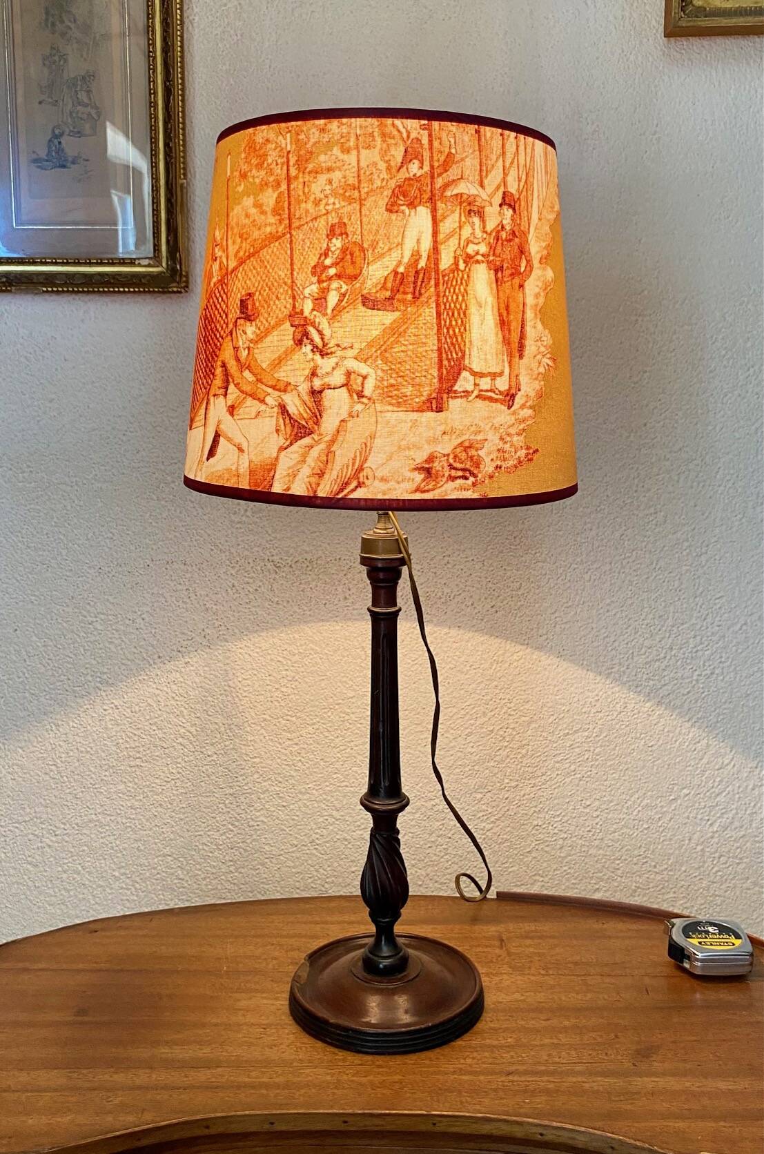 Antique wooden lamp - Toile de Jouy lampshade