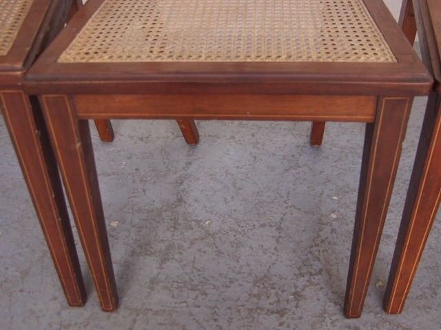 Set of 8 chairs and two fautuils of English style mahogany and mahogany veneer