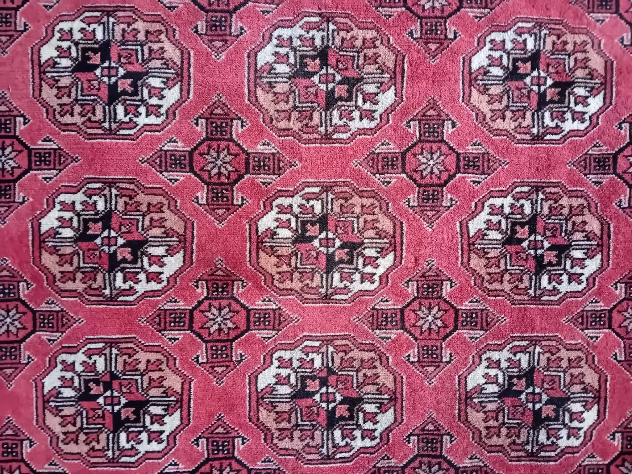 Handmade Persian Boukhara rug 240x175cm