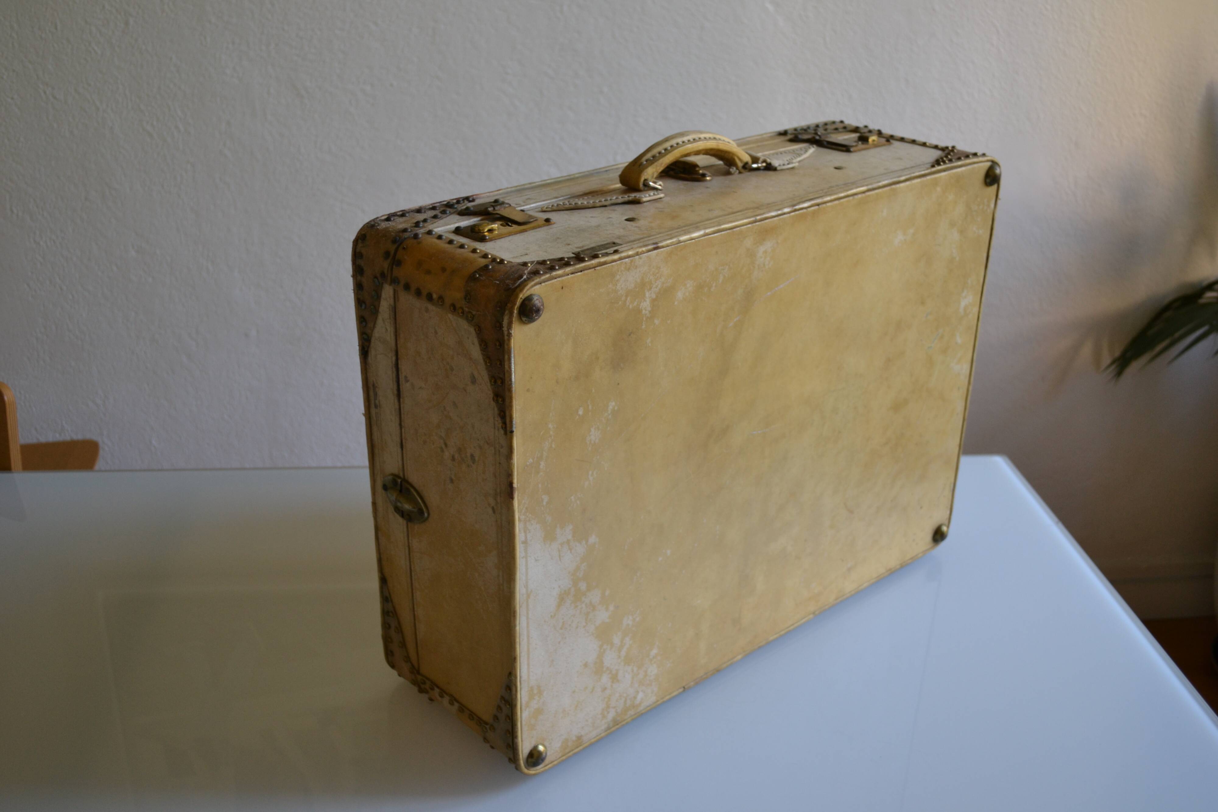 Vintage leather suitcase 1950 house Allemand-Arniaud in Marseille
