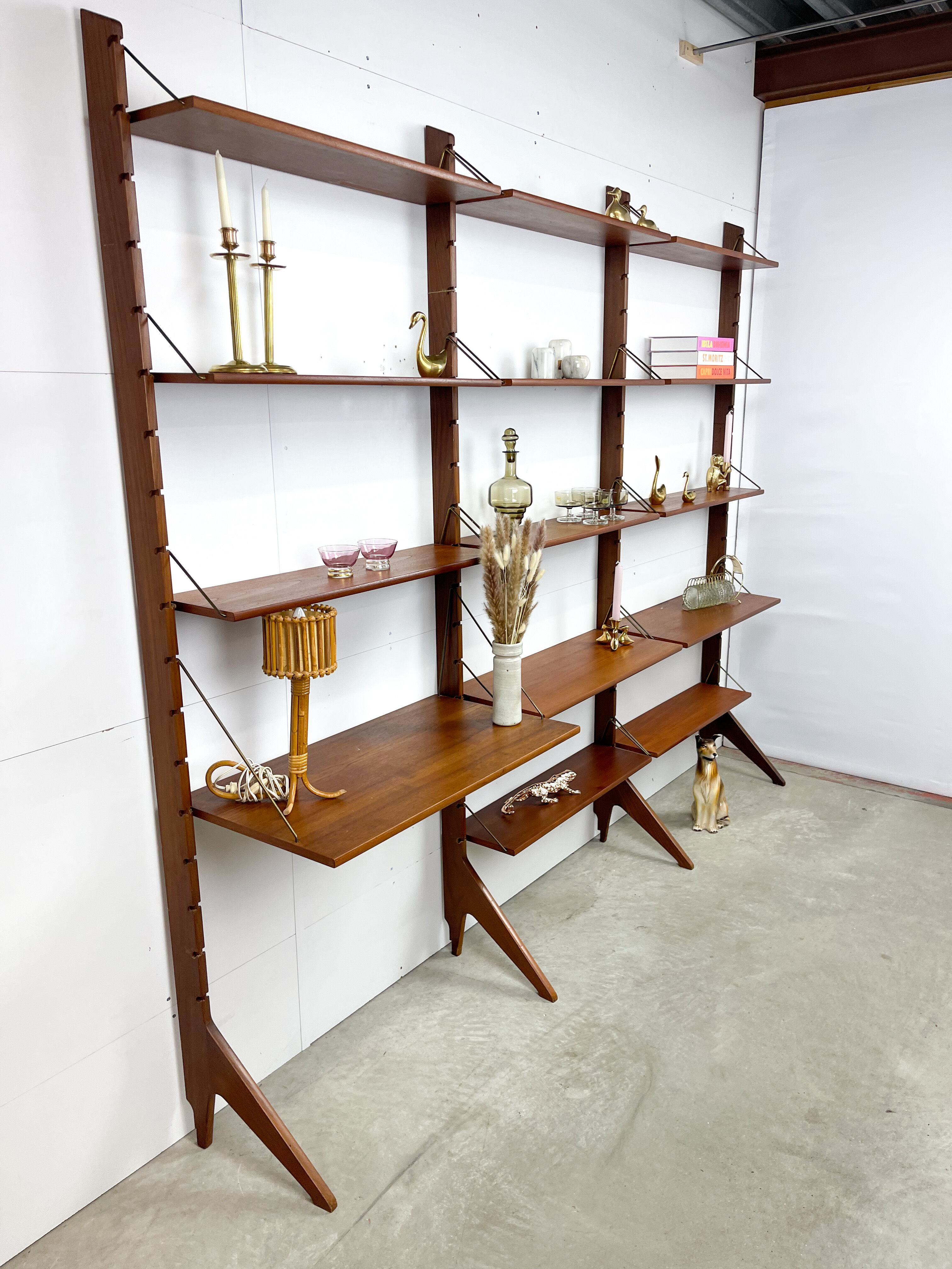 Armoire murale scandinave Blindheim Møbelfabrik