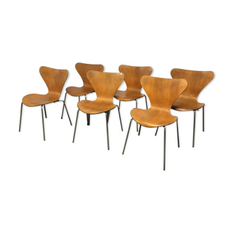 Set of 6 chairs model series 7 by Arne Jacobsen