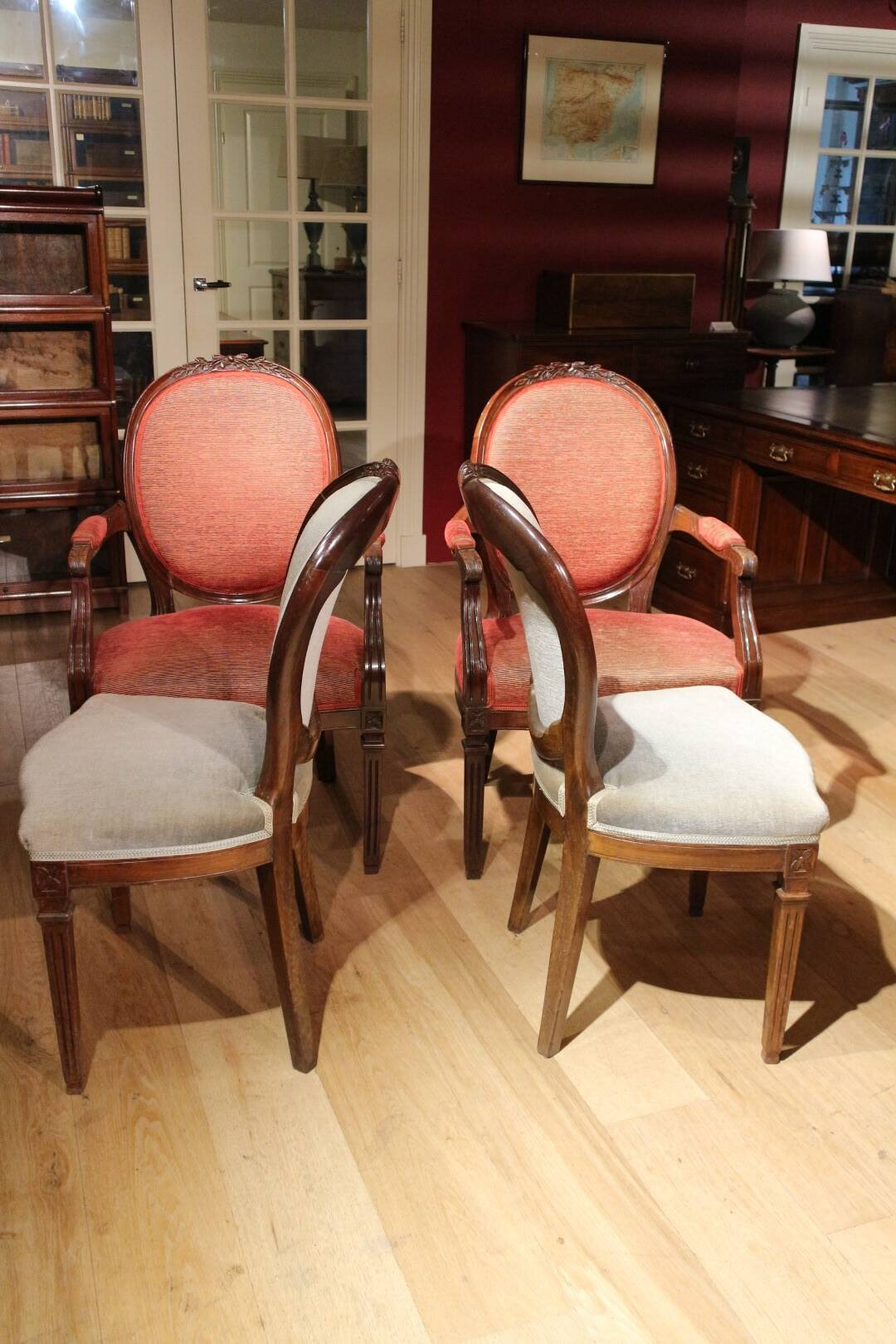 Set of 4 antique mahogany dining room chairs Louis Seize 1780-1810