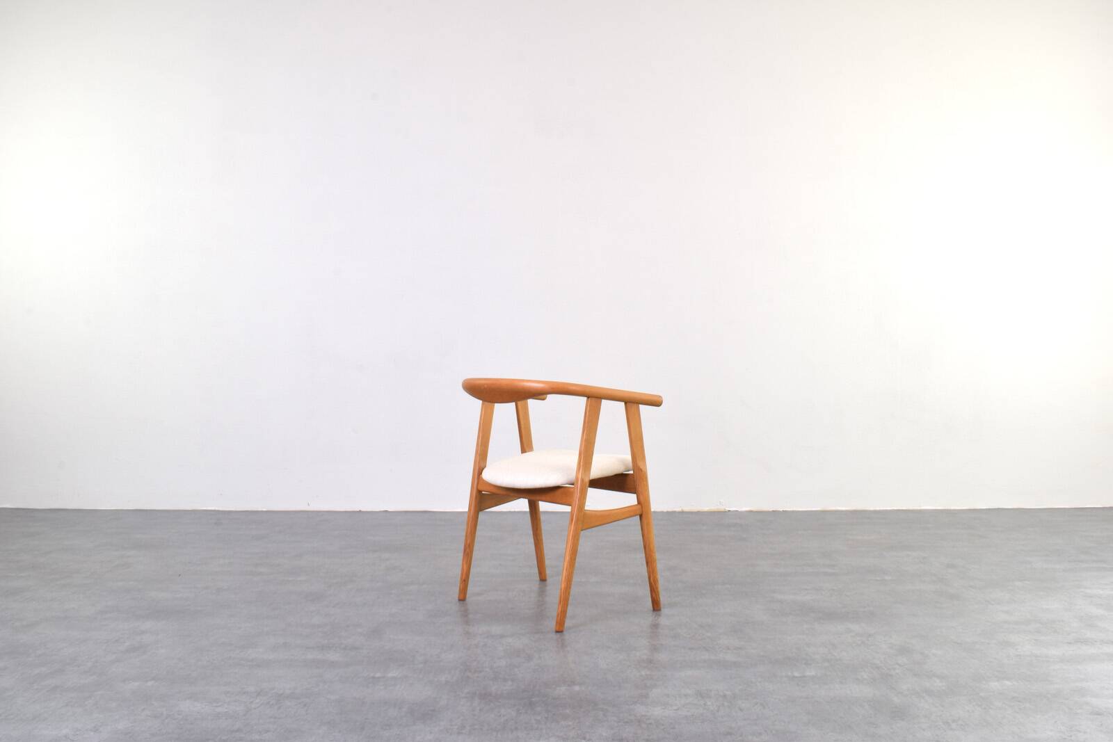 Mid-Century Oak Dining Chair by Hans Wegner for Getama, 1970s.