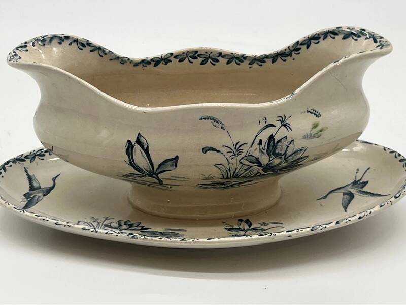 Saucière terre de fer, motifs nénuphars