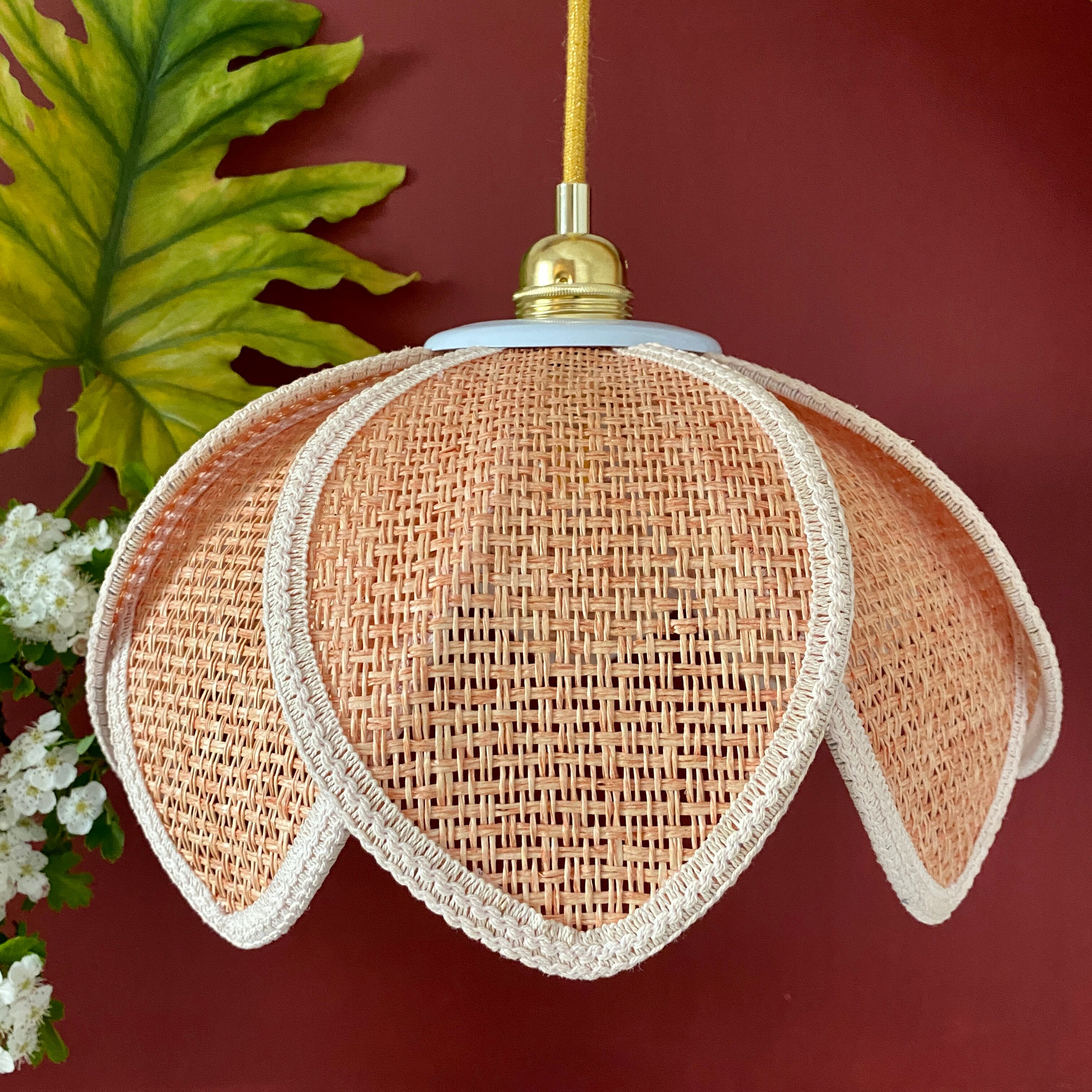 Vintage lotus flower pendant lamp