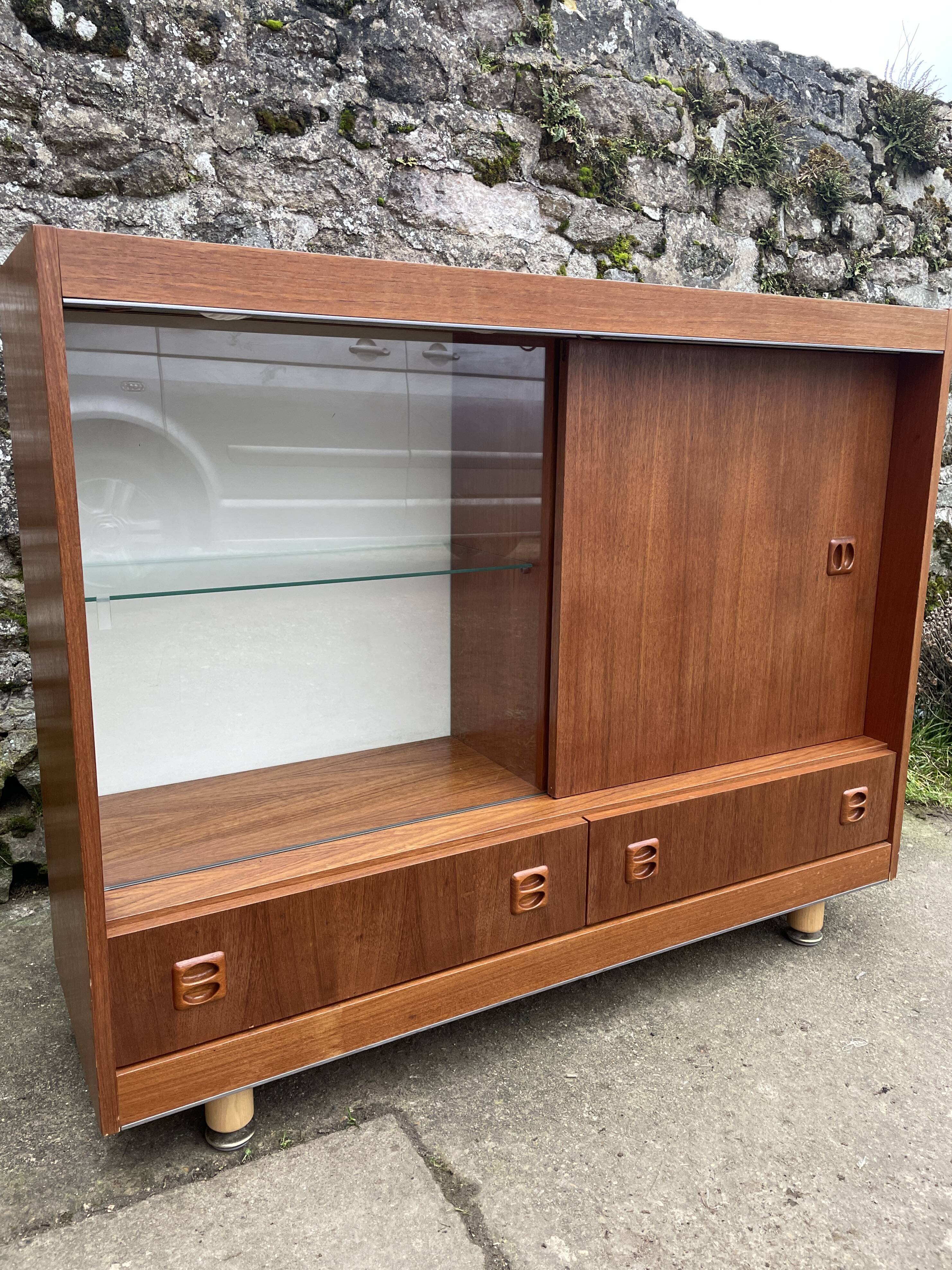 Buffet vitrine en teck 1970