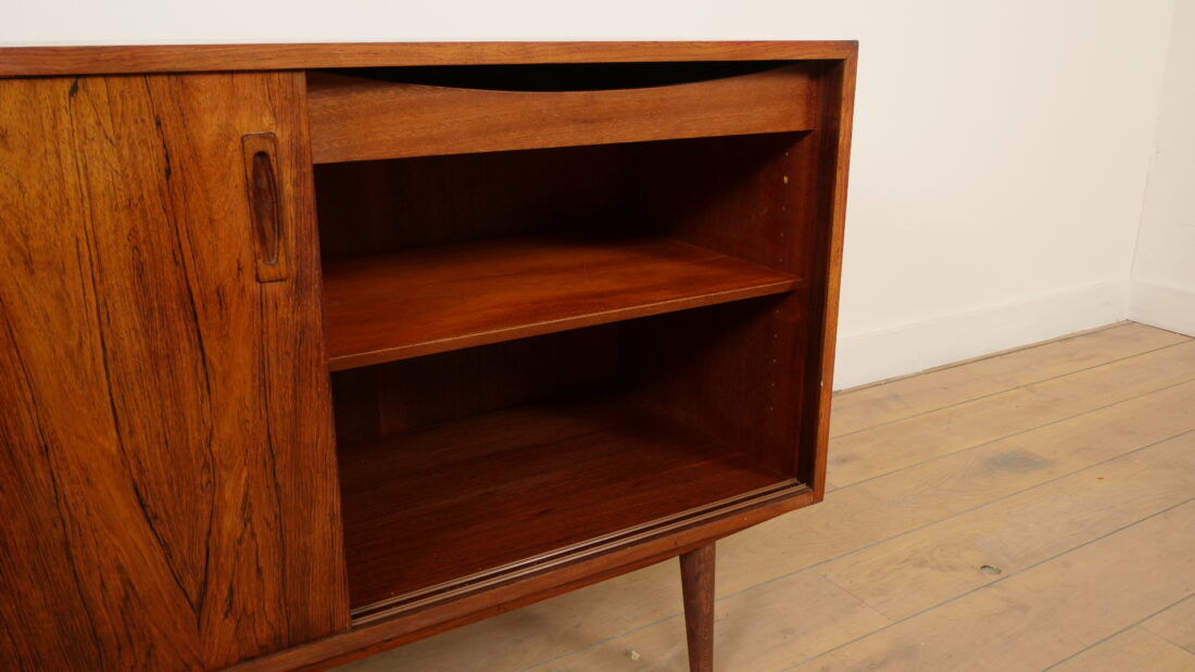 Vintage sideboard | Rosewood | Sliding doors