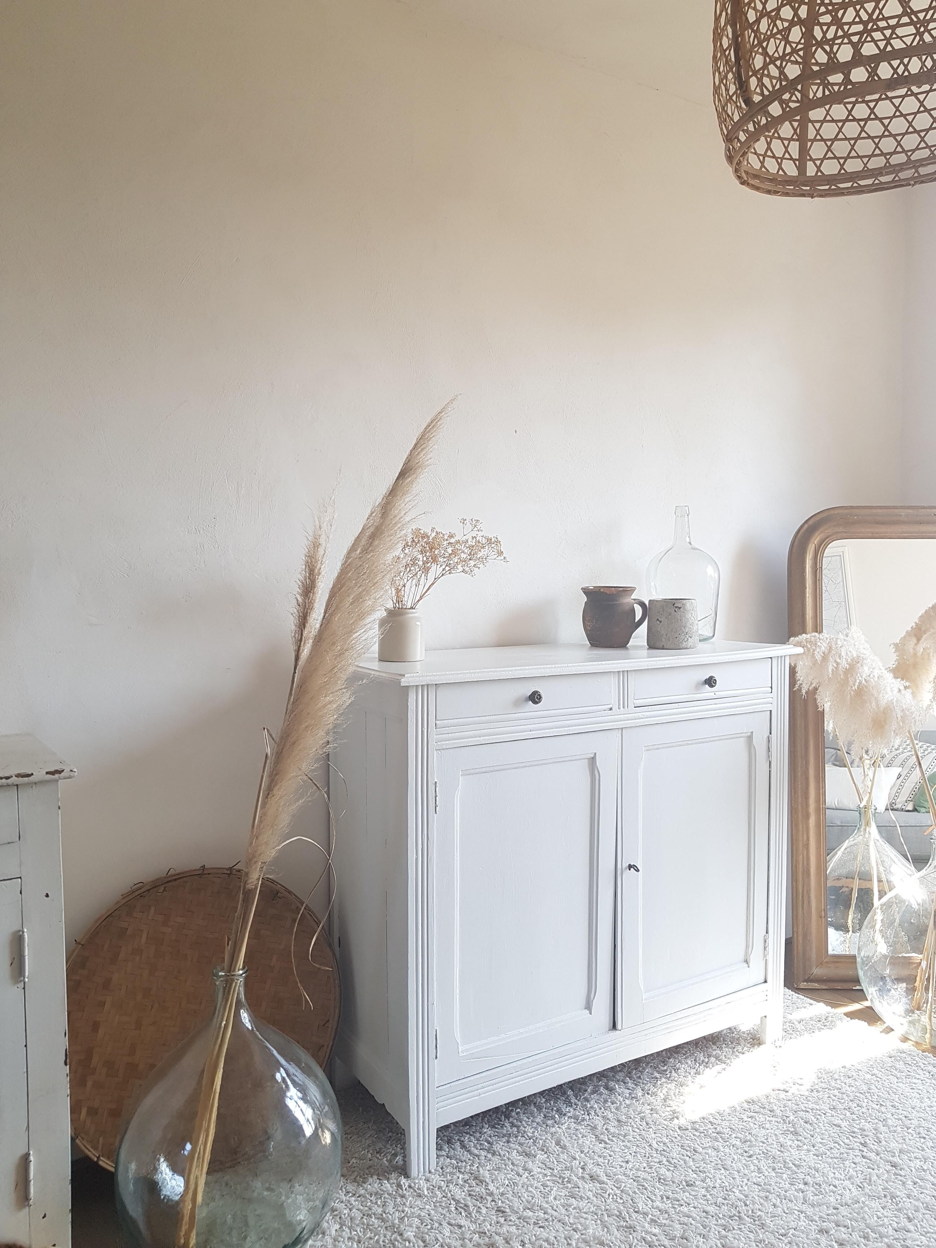 Old white Parisian buffet