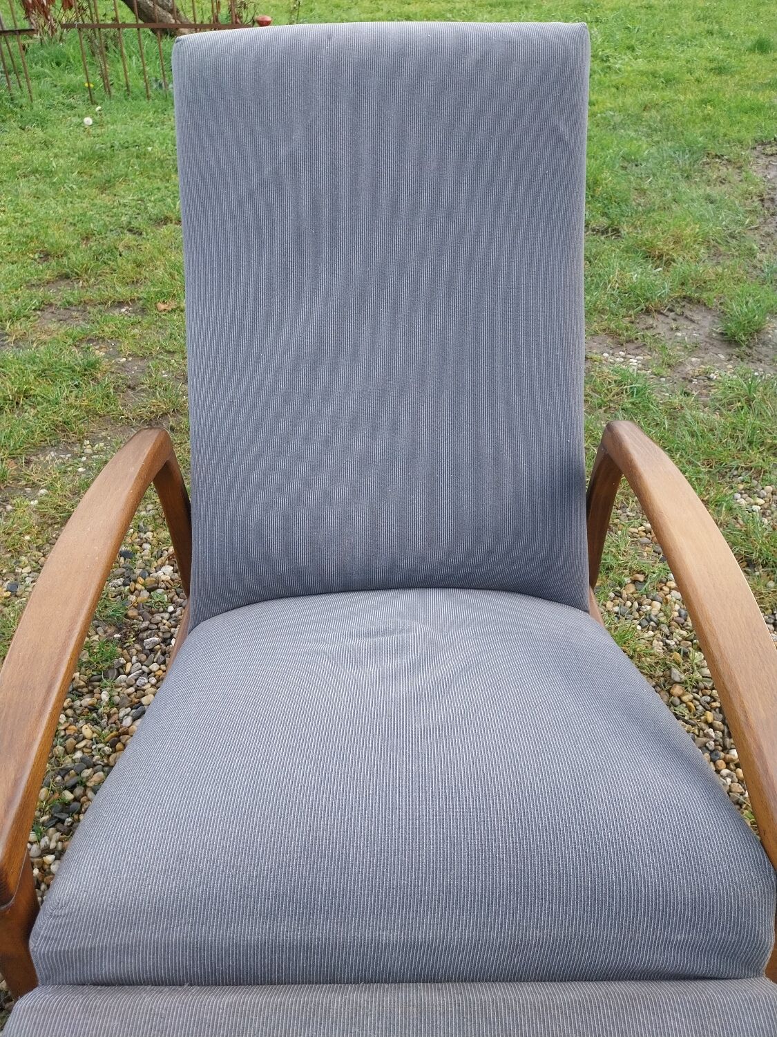 Scandinavian chaise longue armchair