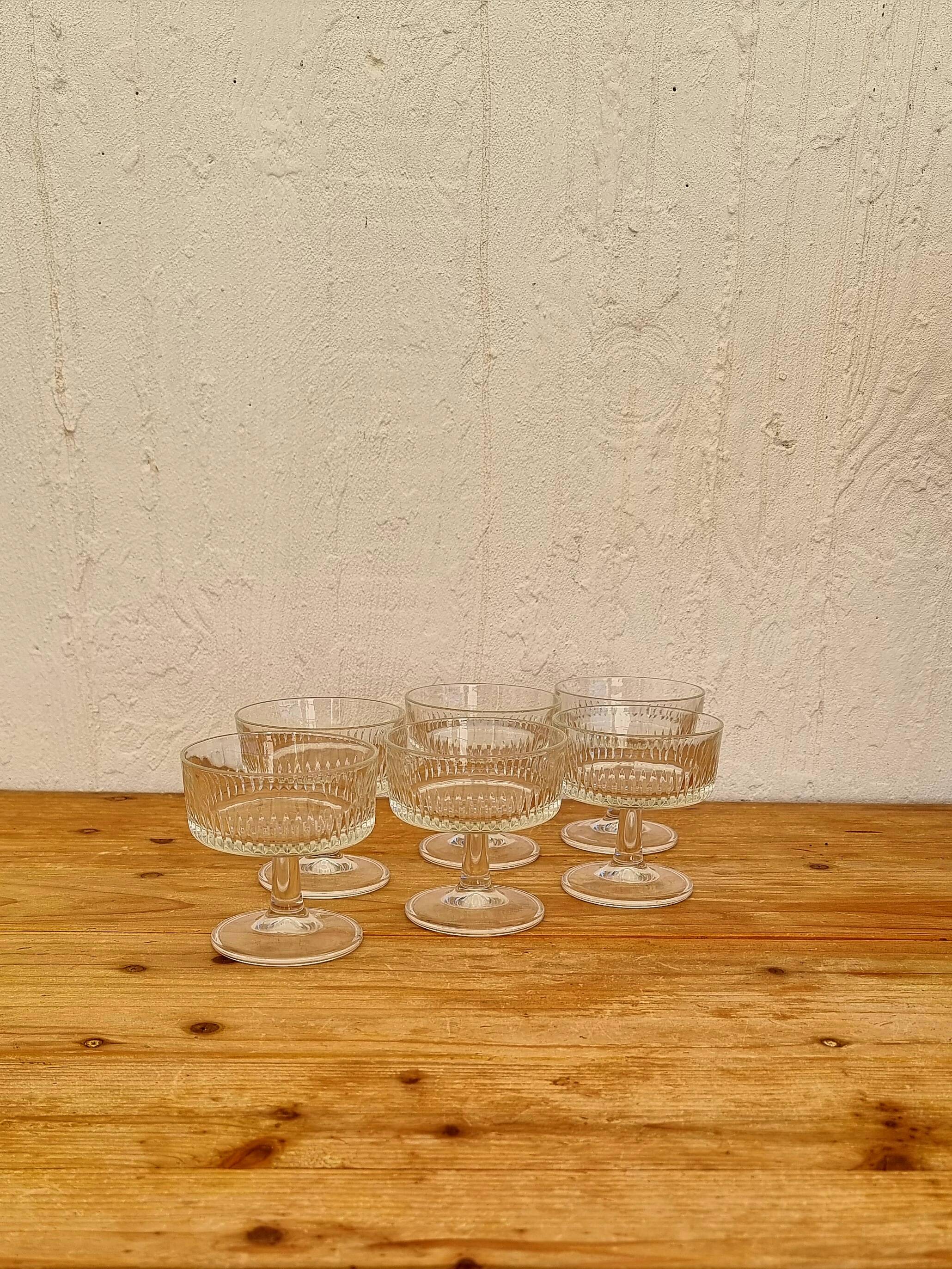 Set of 6 vintage champagne glasses