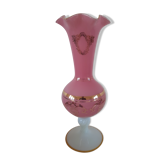 Vase à balustre en opaline 20ème siecle