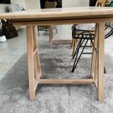 Dining room table